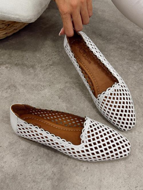 Kožne cipele - baletanke G464 - ATO SHOES - rupičaste - BELA Kožne cipele - baletanke G464 - ATO SHOES - rupičaste - BELA